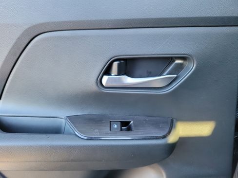 Certified 2025 Nissan Kicks SV w/ Illumination Package image 12