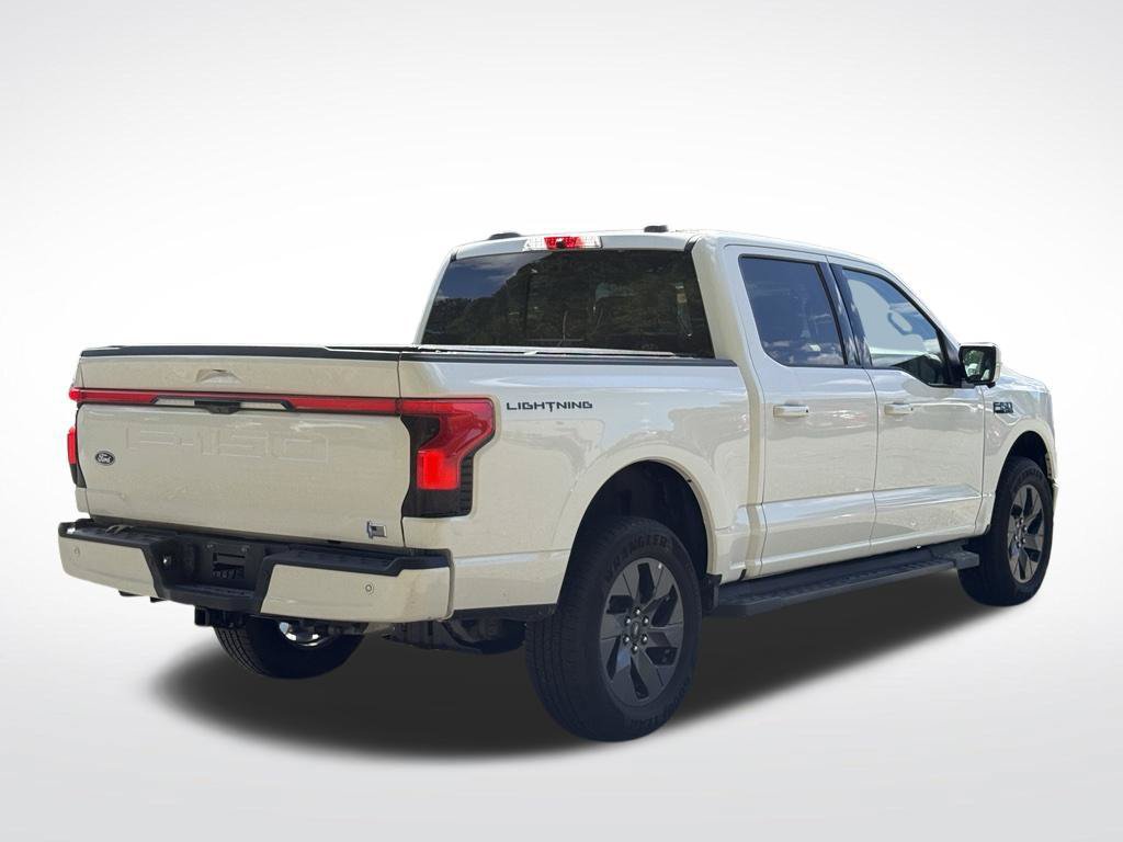 Used 2025 Ford F150 Lightning Lariat AWD/4WD image 4