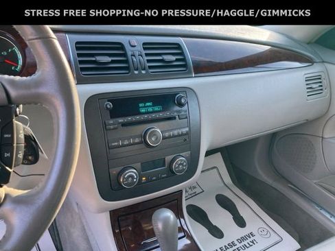 Used 2011 Buick Lucerne CXL image 19