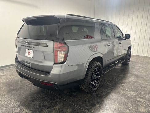 Used 2021 Chevrolet Suburban Z71 w/ Luxury Package image 4