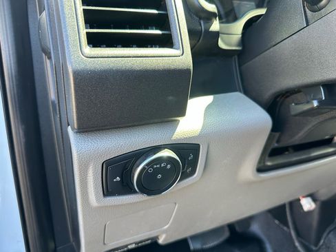 Used 2018 Ford F250 XL w/ Power Equipment Group image 8