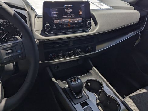 New 2026 Nissan Rogue SV FWD image 10