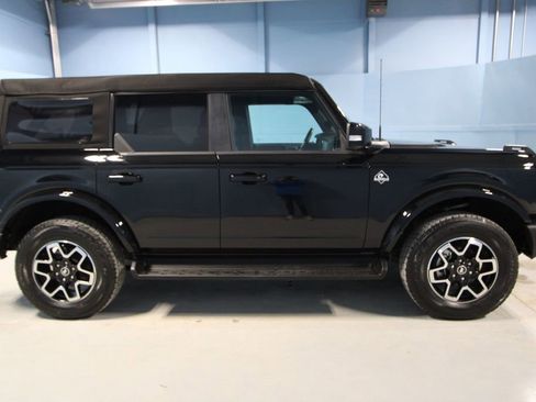 Used 2025 Ford Bronco Outer Banks image 32