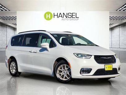 Used 2022 Chrysler Pacifica Touring-L