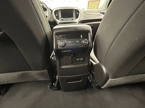 Used 2022 GMC Acadia SLE w/ Driver Convenience Package image 38