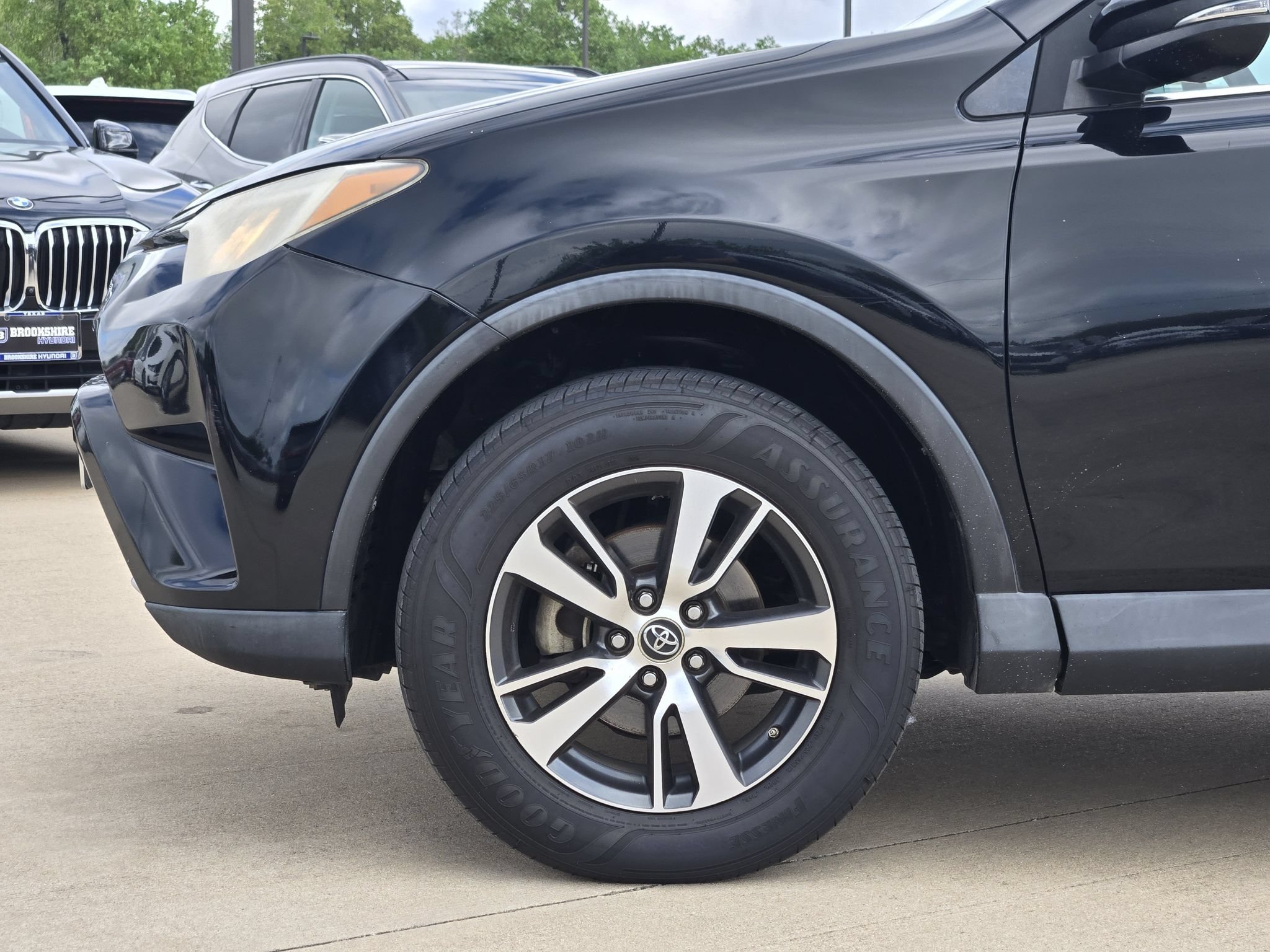 Used 2016 Toyota RAV4 XLE FWD image 9