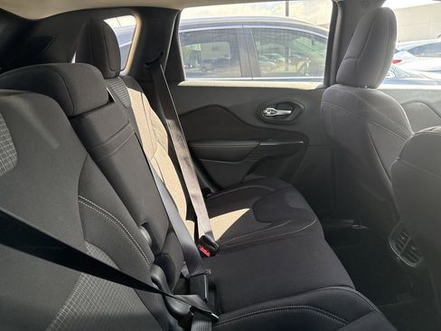 Used 2015 Jeep Cherokee Latitude w/ Trailer Tow Group image 4