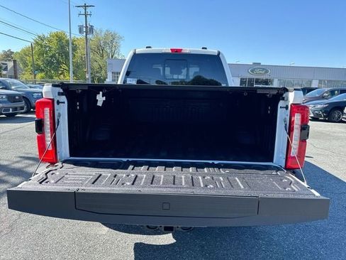 New 2026 Ford F250 Lariat w/ Black Appearance Package AWD/4WD image 24