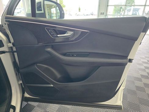 Used 2025 Audi Q7 3.0T Premium Plus image 47