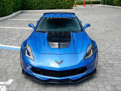 Used 2016 Chevrolet Corvette Z06 w/ 3LZ Preferred Equipment Group RWD image 5