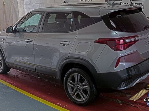 Used 2022 Kia Seltos LX image 6