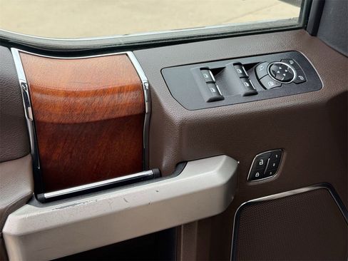 Certified 2019 Ford F150 King Ranch w/ Equipment Group 601A Luxury image 25