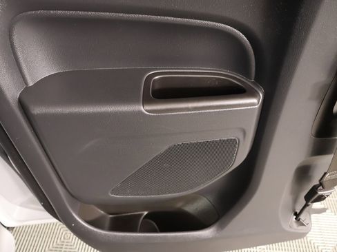 Used 2022 Chevrolet Colorado LT w/ Fleet Safety Package image 15