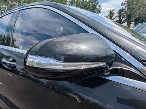 Certified 2020 Mercedes-Benz S 560 4MATIC Sedan image 21