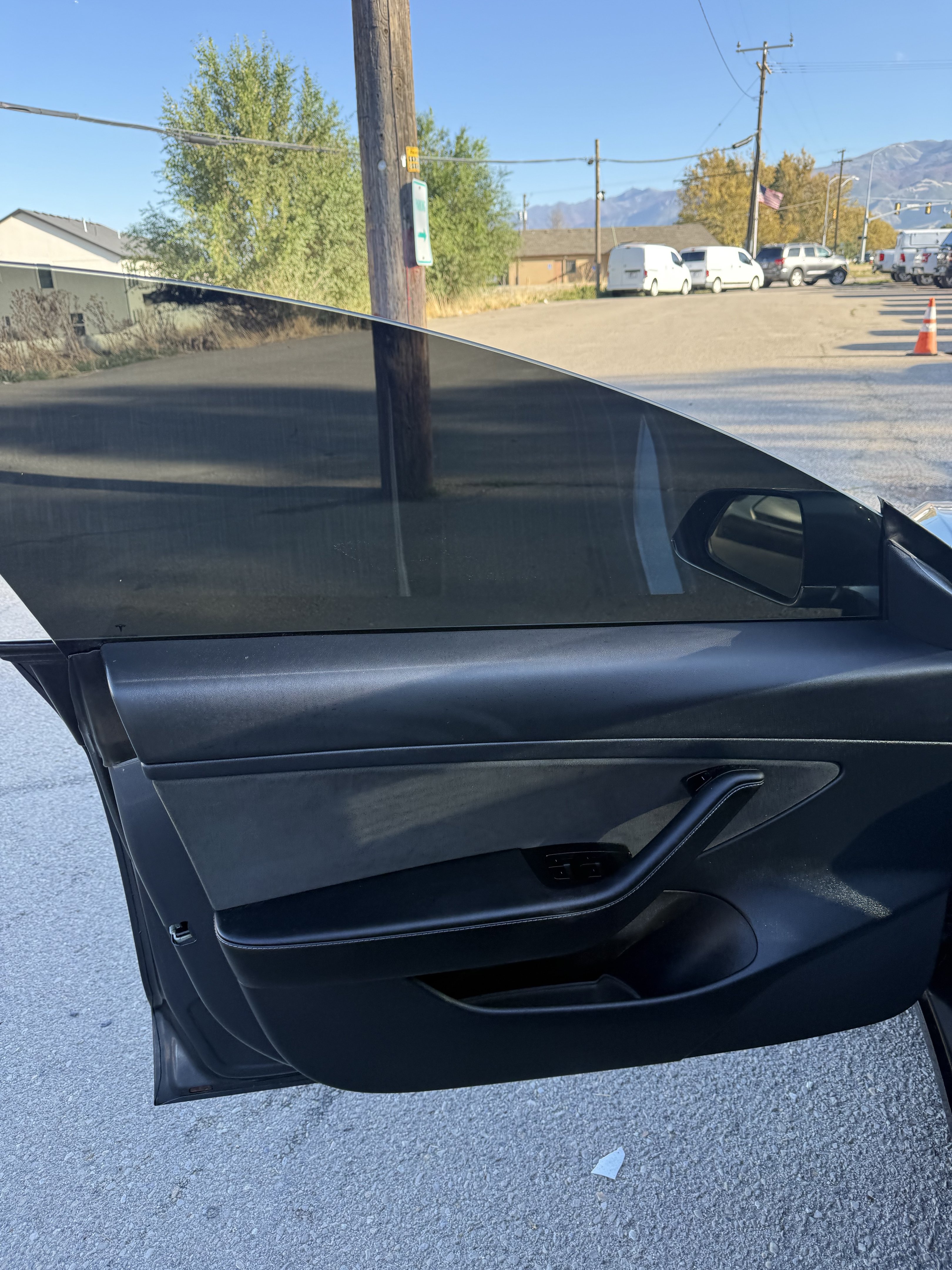Used 2020 Tesla Model 3 Standard Range Plus RWD image 17