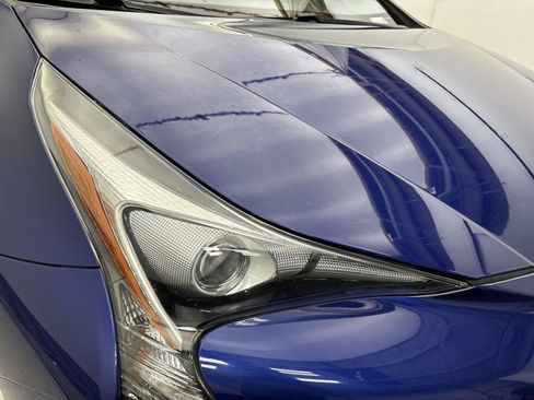 Used 2018 Toyota Prius Two w/ Prius Two Safety Plus Package FWD image 18