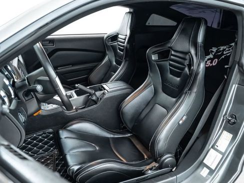 Used 2013 Ford Mustang GT image 21