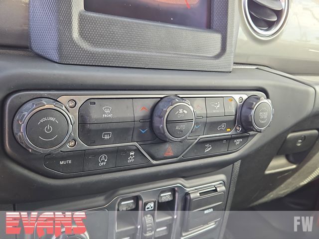 Used 2019 Jeep Wrangler Unlimited Sahara AWD/4WD image 10