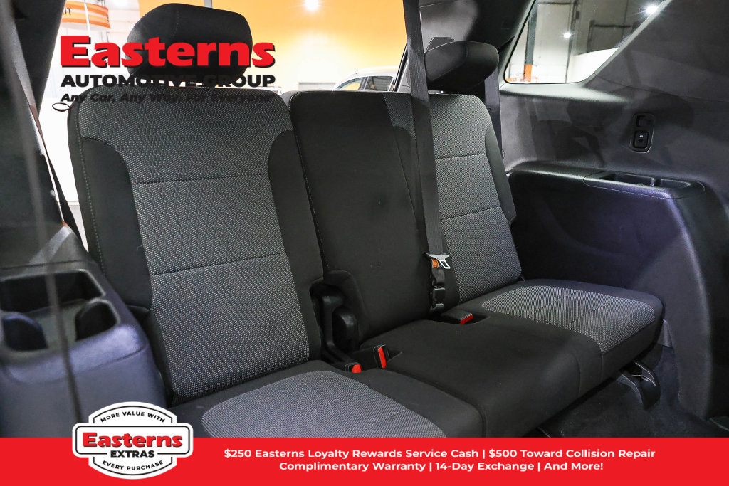 Used 2023 Chevrolet Traverse LT FWD image 25