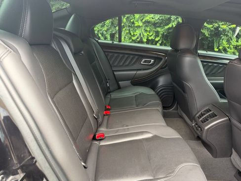 Used 2019 Ford Taurus Limited FWD image 9