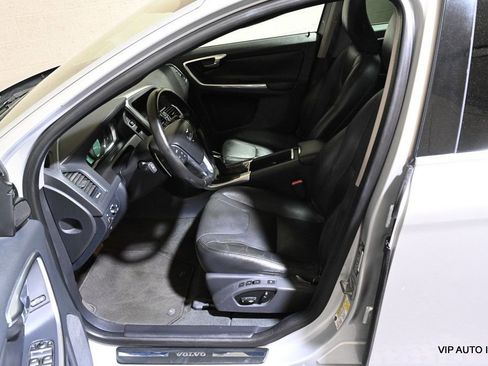 Used 2015 Volvo XC60 T6 Premier Plus image 11