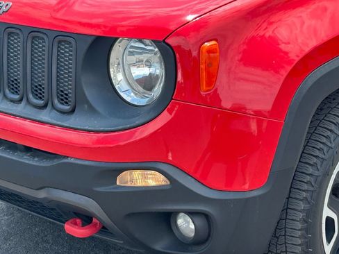 Used 2016 Jeep Renegade Trailhawk AWD/4WD image 12