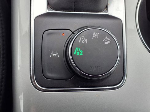 Used 2025 Chevrolet Blazer LT AWD/4WD image 8
