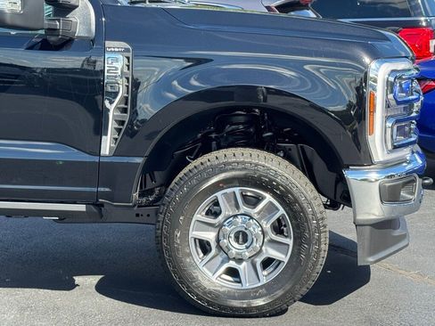 New 2026 Ford F250 Lariat w/ FX4 Off-Road Package image 50