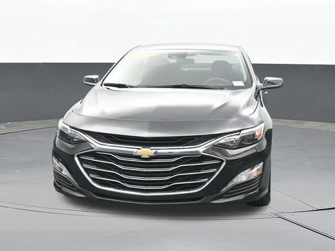 Used 2025 Chevrolet Malibu LT FWD image 2