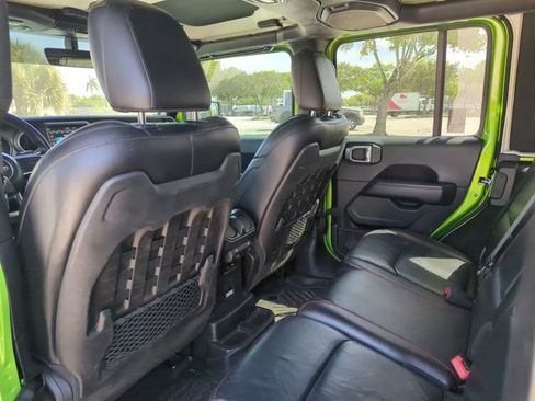 Used 2018 Jeep Wrangler Unlimited Rubicon AWD/4WD image 17