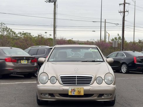 Used 2001 Mercedes-Benz E 320 Sedan image 9