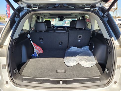 New 2024 Jeep Grand Cherokee Limited 4xe w/ Luxury Tech Group II image 16