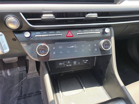 Certified 2025 Hyundai Sonata Limited FWD image 38
