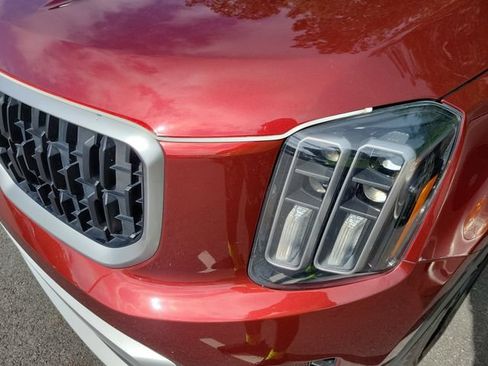 Used 2024 Kia Telluride EX w/ EX Captain's Chair Package FWD image 10