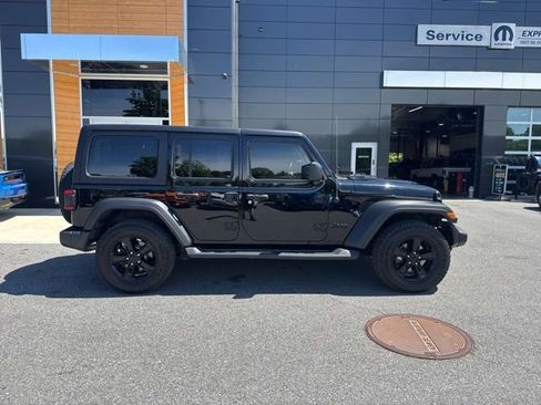 Used 2022 Jeep Wrangler Unlimited Sport AWD/4WD image 7
