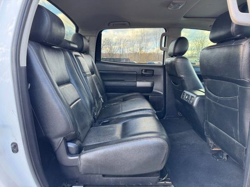 Used 2012 Toyota Tundra 4x4 CrewMax image 18