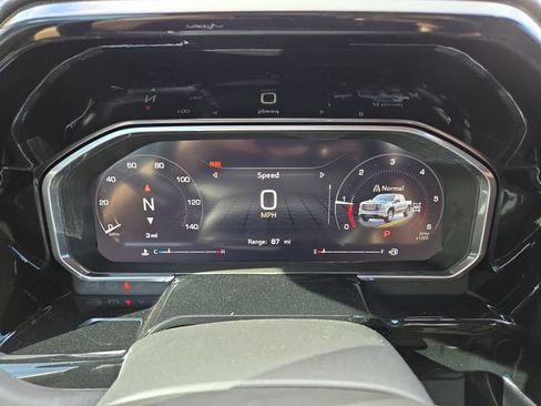 New 2026 GMC Sierra 1500 SLT image 16