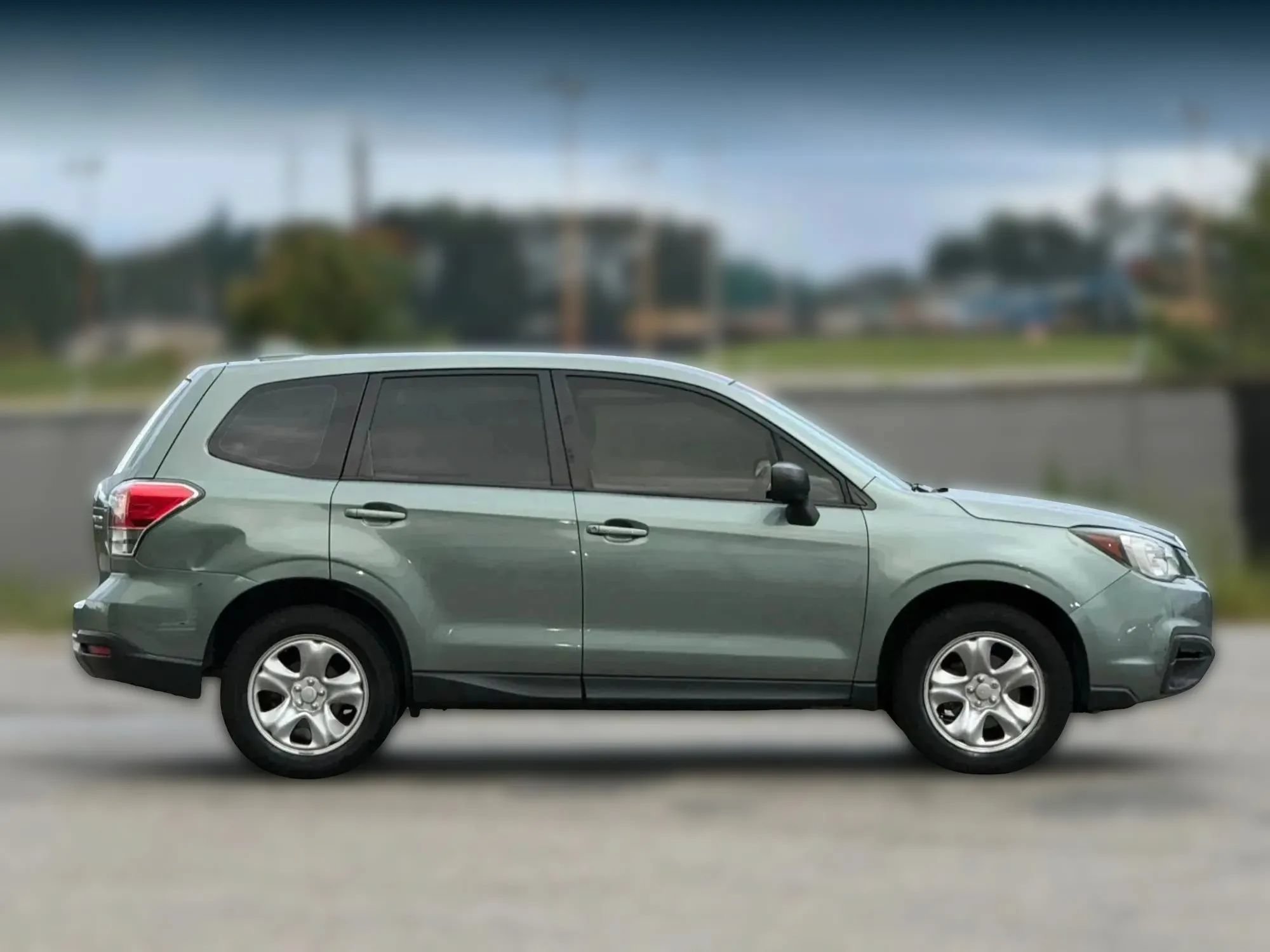 Used 2017 Subaru Forester 2.5i AWD/4WD image 7