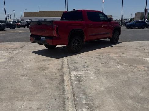 Used 2025 Toyota Tundra Platinum AWD/4WD image 5