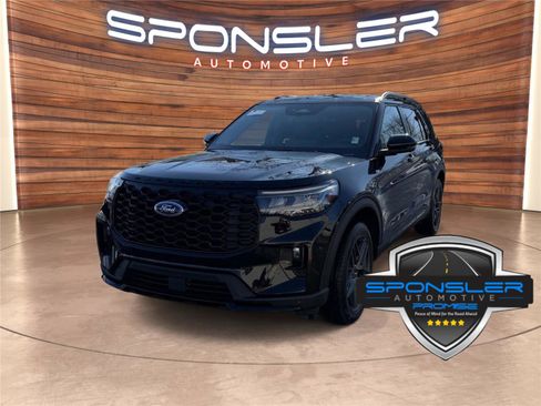 Used 2025 Ford Explorer ST-Line w/ ST-Line Street Pack image 1