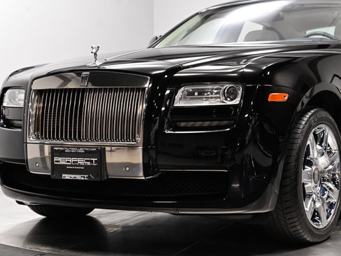 Used 2012 Rolls-Royce Ghost RWD image 56