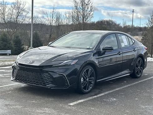 Used 2025 Toyota Camry XSE image 1