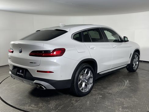 Certified 2025 BMW X4 xDrive30i image 5