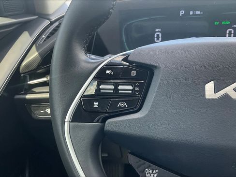 Certified 2024 Kia Niro EX FWD image 24