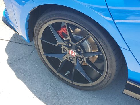 Used 2023 Honda Civic Type R image 10
