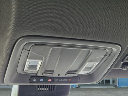 Used 2025 GMC Sierra 2500 SLT w/ SLT Convenience Package image 28