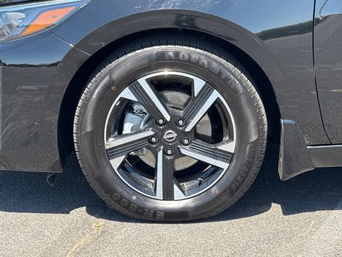 Used 2024 Nissan Sentra SV FWD image 30