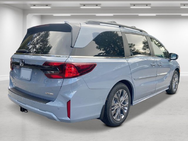 New 2027 Honda Odyssey Touring image 2
