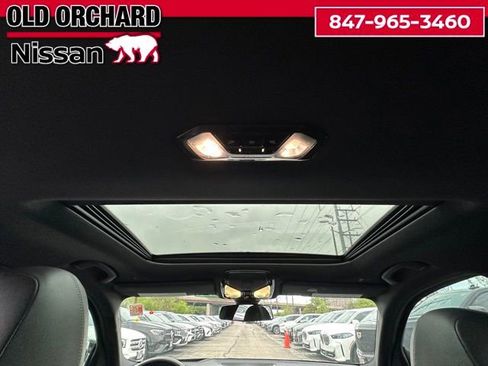 Used 2023 BMW 330i xDrive Sedan w/ Premium Package AWD/4WD image 15
