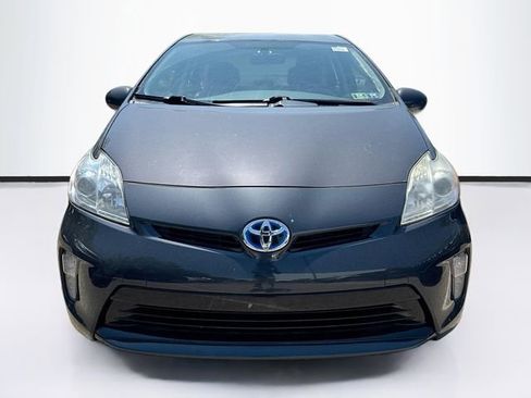 Used 2013 Toyota Prius Two FWD image 2